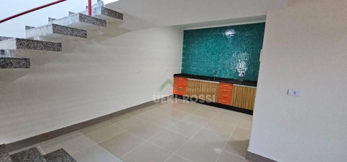 Casa com 3 quartos à venda, 200m2 em Jardim Vale do Cedro, Londrina - PR - imagem 4 Foto 4 de Casa com 3 quartos à venda, 200m2 em Jardim Vale do Cedro, Londrina - PR
