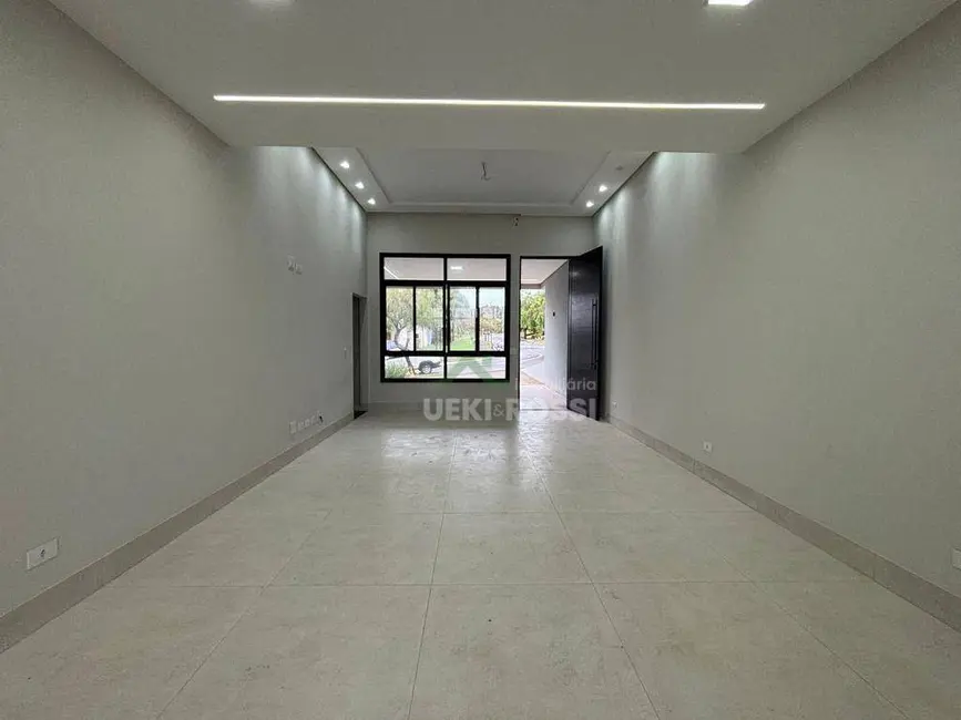 Casa de Condomínio com 3 quartos à venda, 250m2 em Esperança, Londrina - PR - imagem 4 Foto 4 de Casa de Condomínio com 3 quartos à venda, 250m2 em Esperança, Londrina - PR