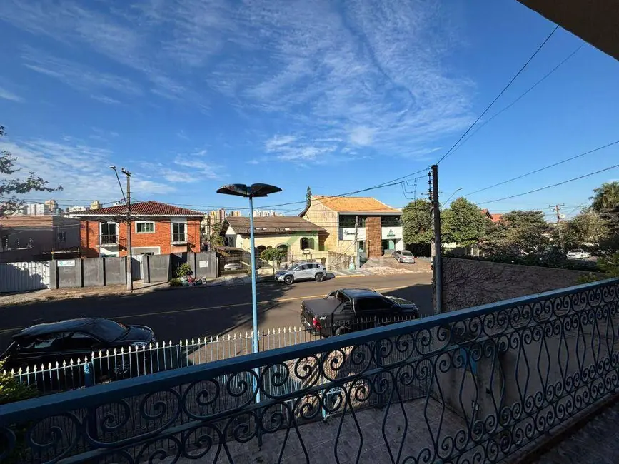 Casa com 4 quartos à venda, 357m2 em Iguaçu, Londrina - PR - imagem 6 Foto 6 de Casa com 4 quartos à venda, 357m2 em Iguaçu, Londrina - PR