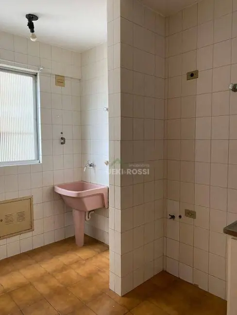 Apartamento com 2 quartos à venda, 80m2 em Centro, Londrina - PR - imagem 6 Foto 6 de Apartamento com 2 quartos à venda, 80m2 em Centro, Londrina - PR