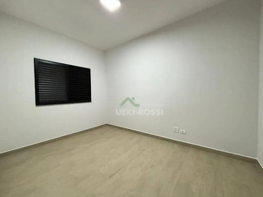 Casa com 3 quartos à venda, 125m2 em Marumbi, Londrina - PR - imagem 6 Foto 6 de Casa com 3 quartos à venda, 125m2 em Marumbi, Londrina - PR