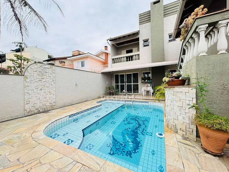 Casa de Condomínio com 5 quartos à venda, 420m2 em Terras de Santana II, Londrina - PR - imagem 3 Foto 3 de Casa de Condomínio com 5 quartos à venda, 420m2 em Terras de Santana II, Londrina - PR