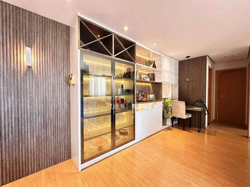 Apartamento com 2 quartos à venda, 104m2 em Santa Rosa, Londrina - PR - imagem 4 Foto 4 de Apartamento com 2 quartos à venda, 104m2 em Santa Rosa, Londrina - PR