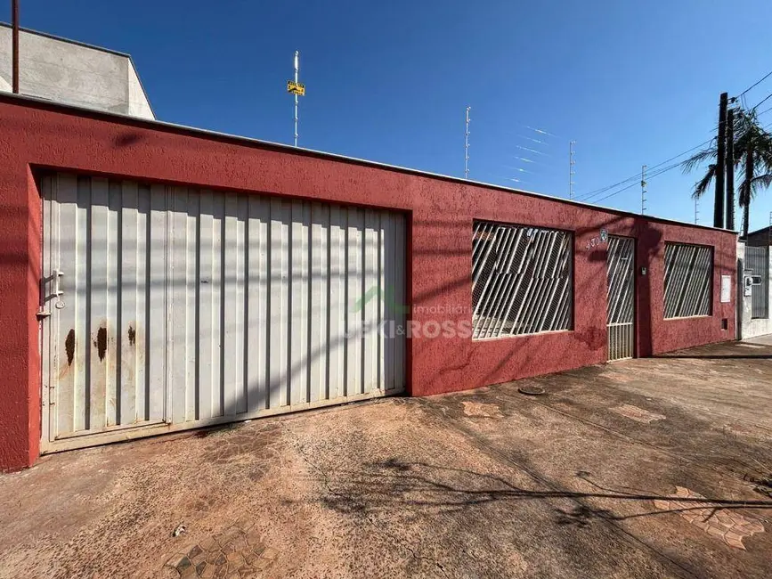 Foto 2 de Casa com 3 quartos à venda e para alugar, 371m2 em Vale de San Izidro, Londrina - PR