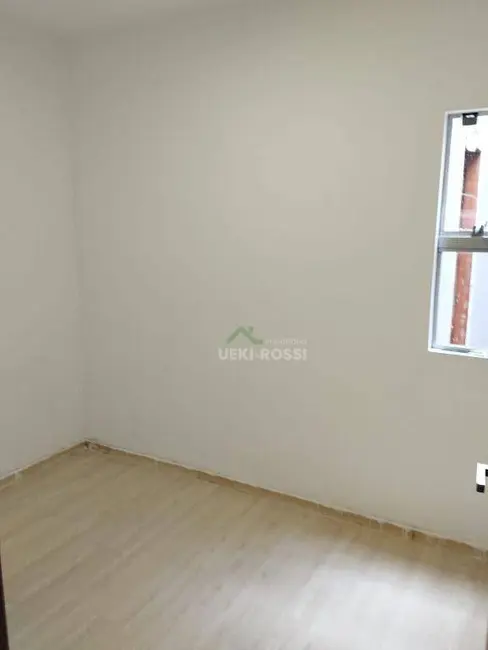 Casa com 3 quartos à venda, 135m2 em Londrina - PR - imagem 8 Foto 8 de Casa com 3 quartos à venda, 135m2 em Londrina - PR