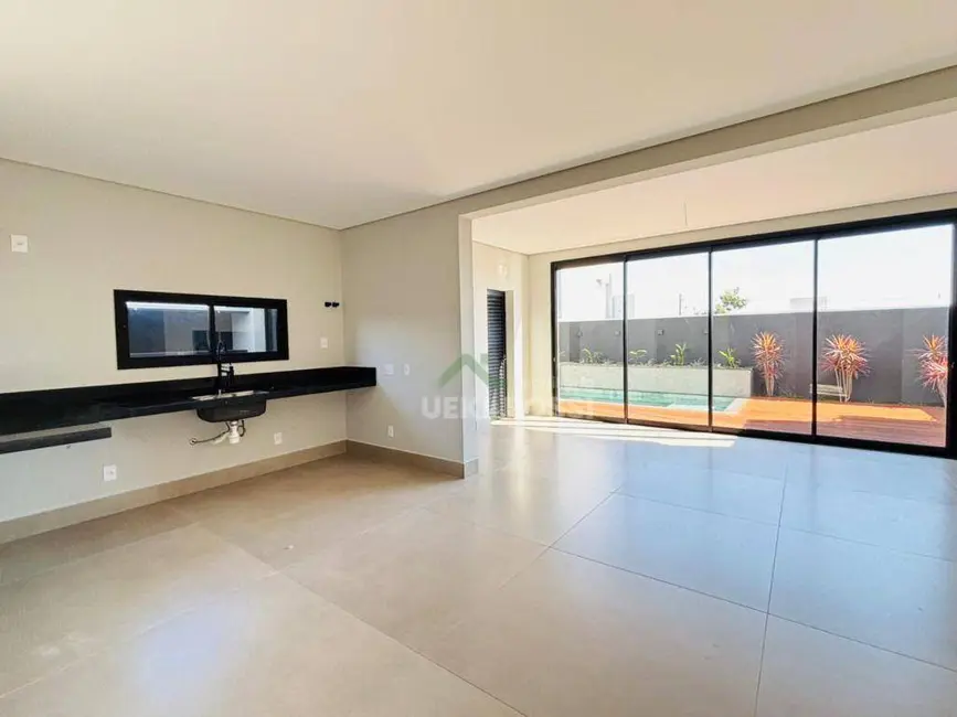 Casa de Condomínio com 4 quartos à venda, 254m2 em Conjunto Habitacional Alexandre Urbanas, Londrina - PR - imagem 6 Foto 6 de Casa de Condomínio com 4 quartos à venda, 254m2 em Conjunto Habitacional Alexandre Urbanas, Londrina - PR