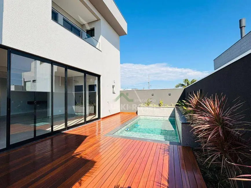 Casa de Condomínio com 4 quartos à venda, 254m2 em Conjunto Habitacional Alexandre Urbanas, Londrina - PR - imagem 9 Foto 9 de Casa de Condomínio com 4 quartos à venda, 254m2 em Conjunto Habitacional Alexandre Urbanas, Londrina - PR