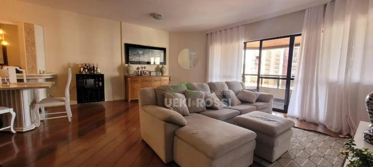 Apartamento com 3 quartos à venda, 310m2 em Centro, Londrina - PR - imagem 9 Foto 9 de Apartamento com 3 quartos à venda, 310m2 em Centro, Londrina - PR
