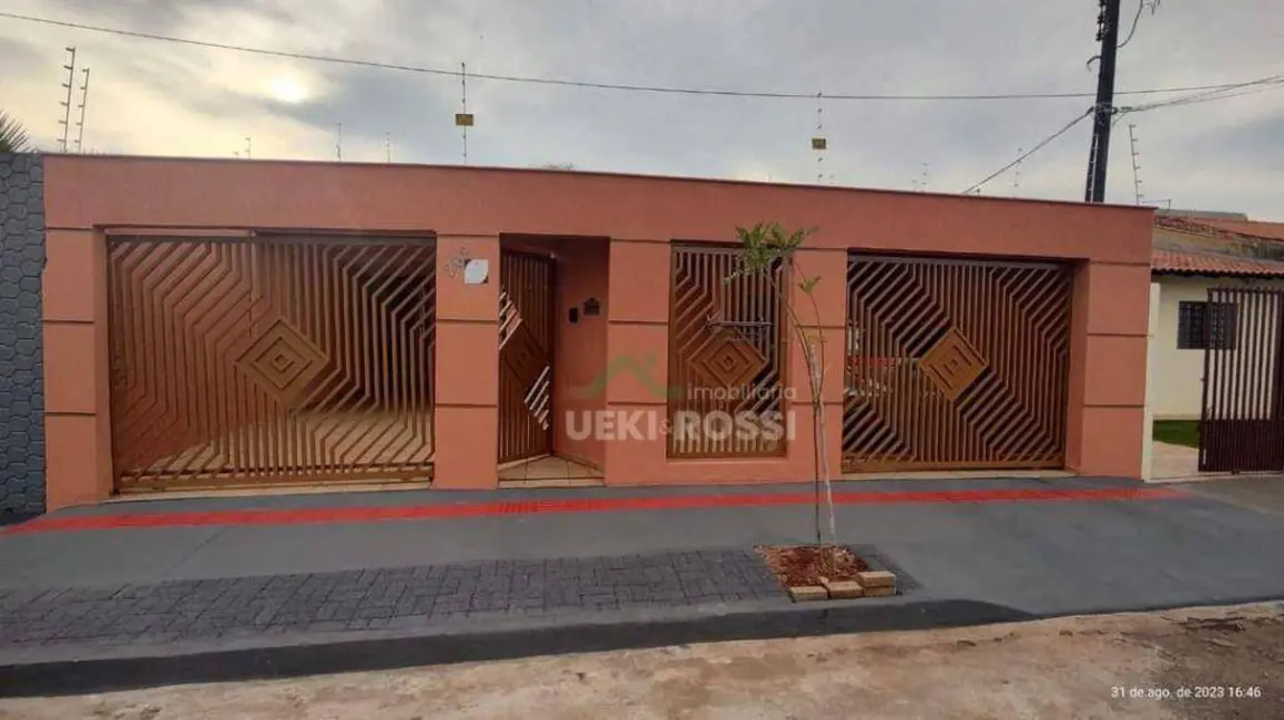 Casa com 3 quartos à venda, 200m2 em Armindo Guazzi, Londrina - PR - imagem 3 Foto 3 de Casa com 3 quartos à venda, 200m2 em Armindo Guazzi, Londrina - PR