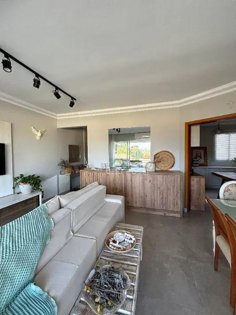 Foto 2 de Apartamento com 3 quartos à venda, 163m2 em Londrina - PR
