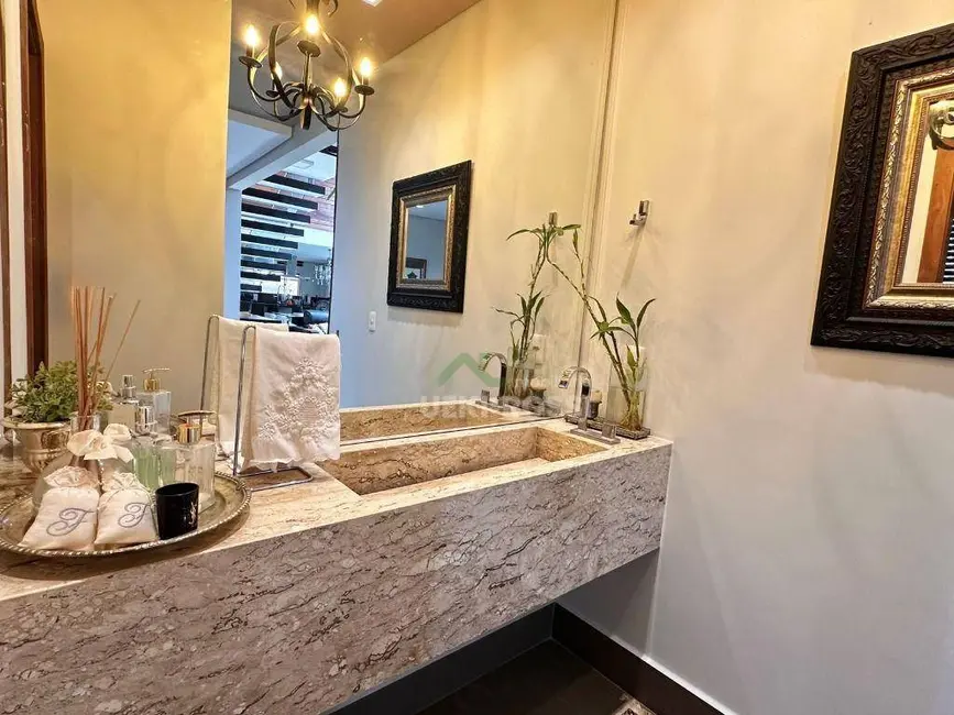 Casa de Condomínio com 5 quartos à venda, 700m2 em Esperança, Londrina - PR - imagem 8 Foto 8 de Casa de Condomínio com 5 quartos à venda, 700m2 em Esperança, Londrina - PR