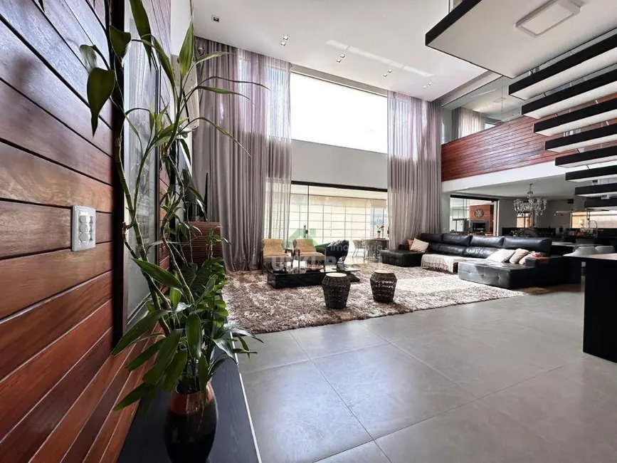 Casa de Condomínio com 5 quartos à venda, 700m2 em Esperança, Londrina - PR - imagem 5 Foto 5 de Casa de Condomínio com 5 quartos à venda, 700m2 em Esperança, Londrina - PR