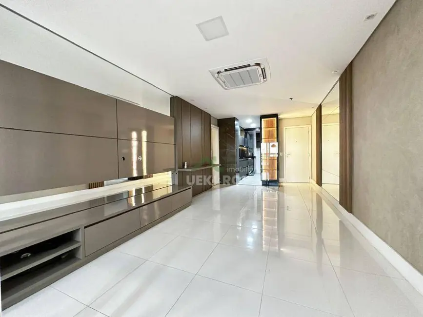 Apartamento com 3 quartos à venda, 155m2 em Santa Rosa, Londrina - PR - imagem 5 Foto 5 de Apartamento com 3 quartos à venda, 155m2 em Santa Rosa, Londrina - PR