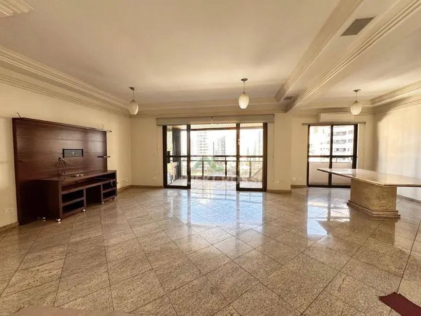 Apartamento com 3 quartos à venda, 227m2 em Centro, Londrina - PR - imagem 6 Foto 6 de Apartamento com 3 quartos à venda, 227m2 em Centro, Londrina - PR