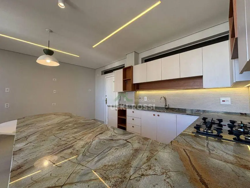 Apartamento com 3 quartos à venda, 212m2 em Centro, Londrina - PR - imagem 8 Foto 8 de Apartamento com 3 quartos à venda, 212m2 em Centro, Londrina - PR