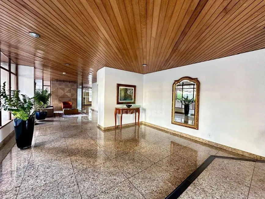 Apartamento com 4 quartos à venda, 308m2 em Centro, Londrina - PR - imagem 7 Foto 7 de Apartamento com 4 quartos à venda, 308m2 em Centro, Londrina - PR