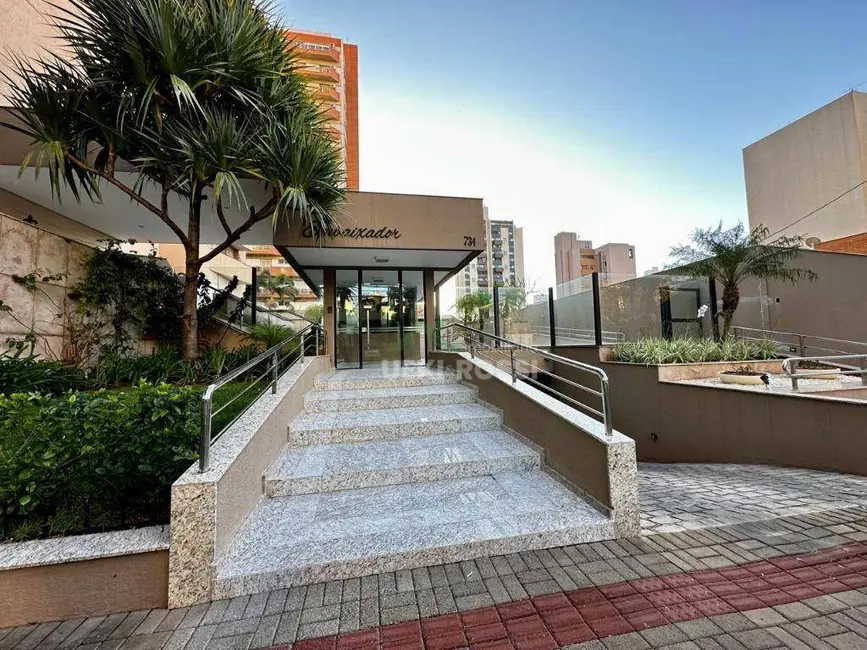 Apartamento com 4 quartos à venda, 308m2 em Centro, Londrina - PR - imagem 3 Foto 3 de Apartamento com 4 quartos à venda, 308m2 em Centro, Londrina - PR