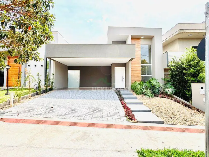 Casa de Condomínio com 3 quartos à venda, 250m2 em Londrina - PR - imagem 2 Foto 2 de Casa de Condomínio com 3 quartos à venda, 250m2 em Londrina - PR