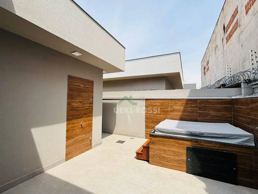 Casa de Condomínio com 3 quartos à venda, 250m2 em Londrina - PR - imagem 5 Foto 5 de Casa de Condomínio com 3 quartos à venda, 250m2 em Londrina - PR
