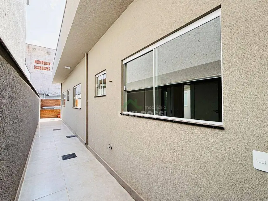 Casa de Condomínio com 3 quartos à venda, 250m2 em Londrina - PR - imagem 8 Foto 8 de Casa de Condomínio com 3 quartos à venda, 250m2 em Londrina - PR