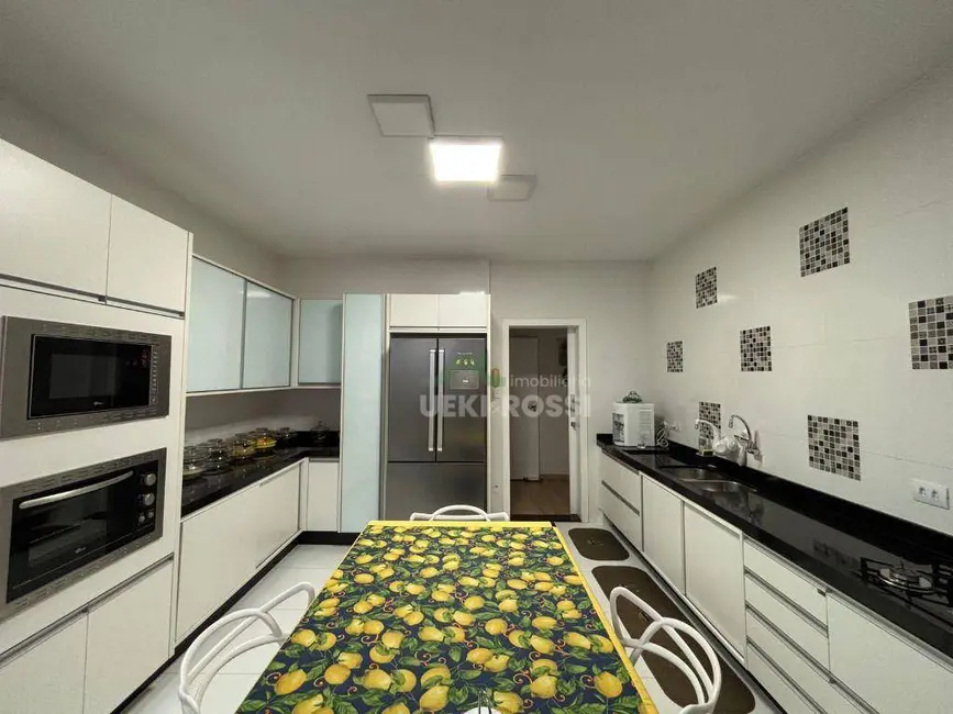 Apartamento com 3 quartos à venda, 185m2 em Centro, Londrina - PR - imagem 2 Foto 2 de Apartamento com 3 quartos à venda, 185m2 em Centro, Londrina - PR