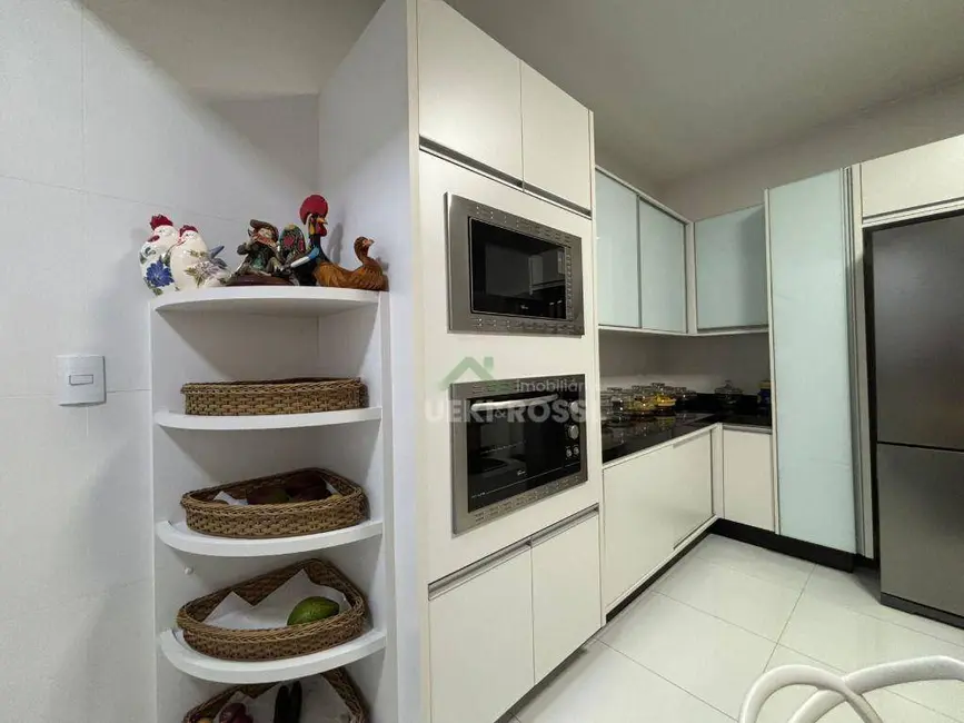 Apartamento com 3 quartos à venda, 185m2 em Centro, Londrina - PR - imagem 4 Foto 4 de Apartamento com 3 quartos à venda, 185m2 em Centro, Londrina - PR