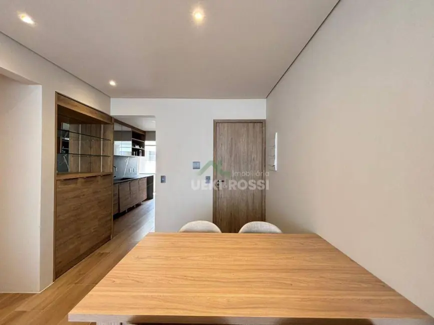 Apartamento com 3 quartos à venda, 112m2 em Centro, Londrina - PR - imagem 5 Foto 5 de Apartamento com 3 quartos à venda, 112m2 em Centro, Londrina - PR