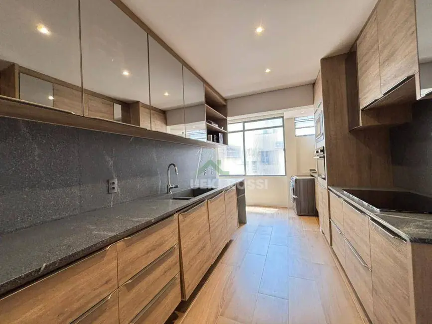 Apartamento com 3 quartos à venda, 112m2 em Centro, Londrina - PR - imagem 7 Foto 7 de Apartamento com 3 quartos à venda, 112m2 em Centro, Londrina - PR