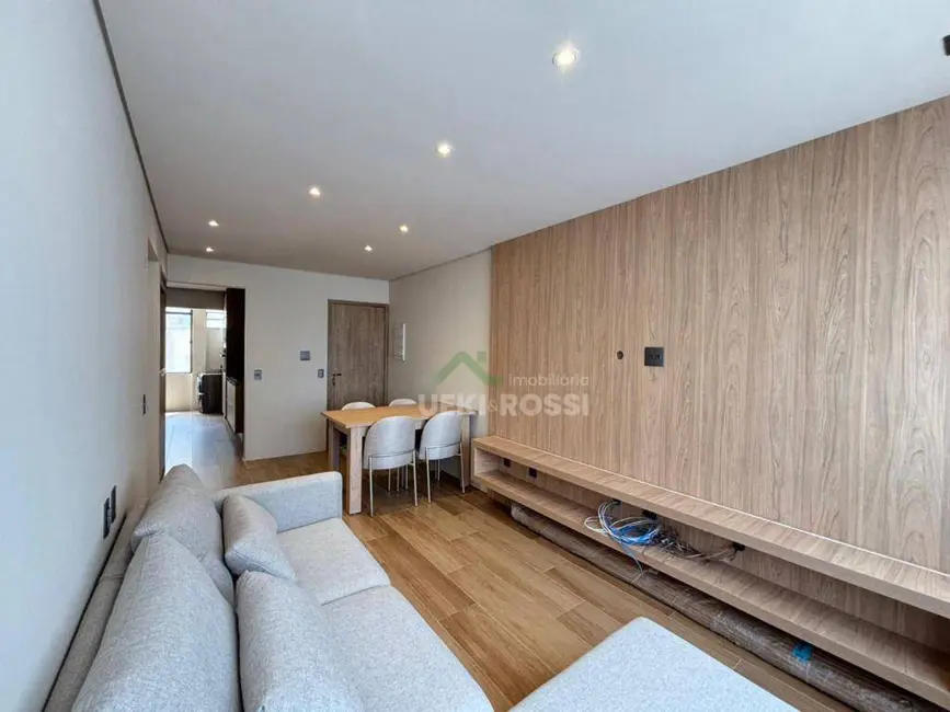 Apartamento com 3 quartos à venda, 112m2 em Centro, Londrina - PR - imagem 8 Foto 8 de Apartamento com 3 quartos à venda, 112m2 em Centro, Londrina - PR