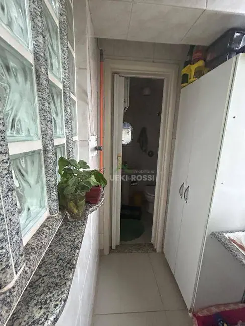 Apartamento com 2 quartos à venda, 98m2 em Vila Larsen 1, Londrina - PR - imagem 9 Foto 9 de Apartamento com 2 quartos à venda, 98m2 em Vila Larsen 1, Londrina - PR