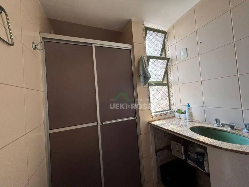 Apartamento com 3 quartos à venda, 132m2 em Centro, Londrina - PR - imagem 7 Foto 7 de Apartamento com 3 quartos à venda, 132m2 em Centro, Londrina - PR