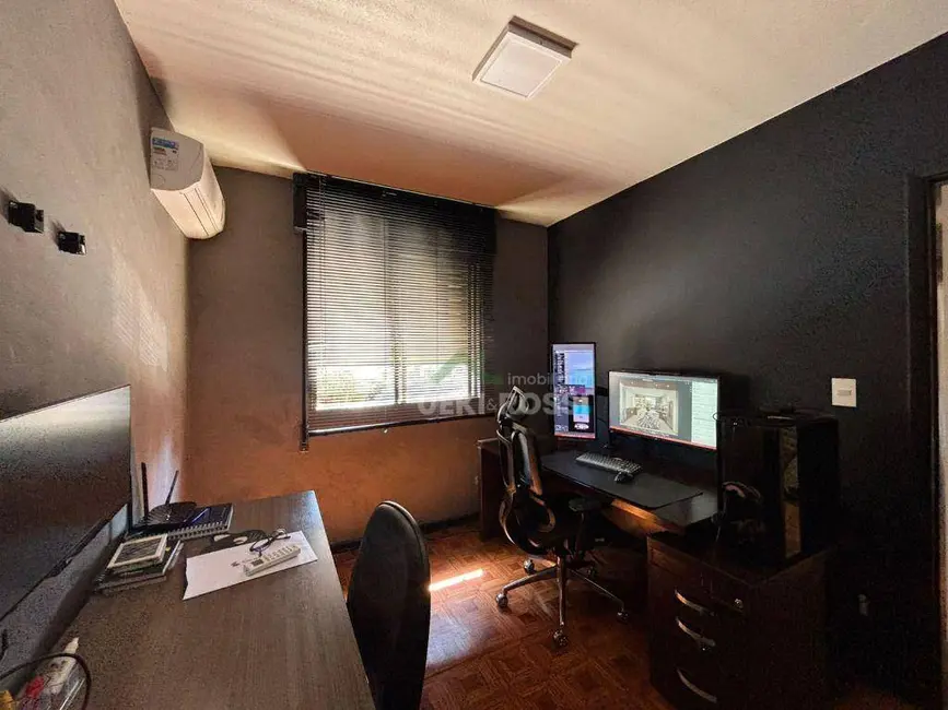 Apartamento com 3 quartos à venda, 132m2 em Centro, Londrina - PR - imagem 9 Foto 9 de Apartamento com 3 quartos à venda, 132m2 em Centro, Londrina - PR