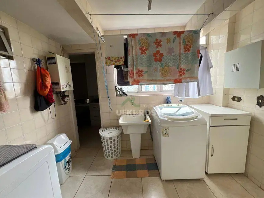 Apartamento com 3 quartos à venda, 199m2 em Centro, Londrina - PR - imagem 6 Foto 6 de Apartamento com 3 quartos à venda, 199m2 em Centro, Londrina - PR