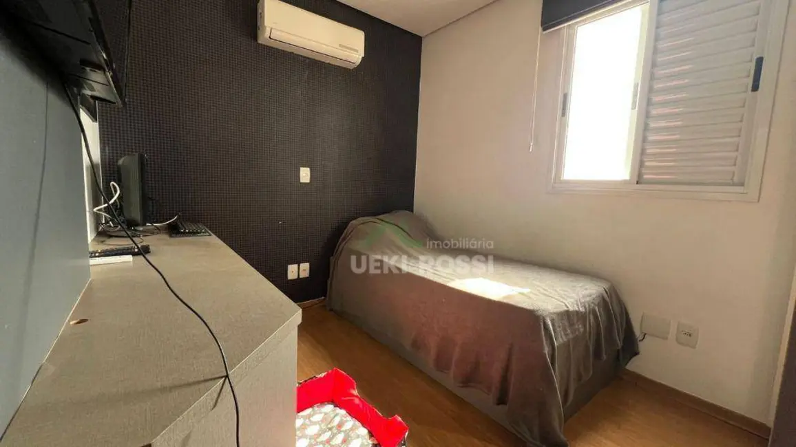 Apartamento com 3 quartos à venda, 118m2 em Londrina - PR - imagem 3 Foto 3 de Apartamento com 3 quartos à venda, 118m2 em Londrina - PR