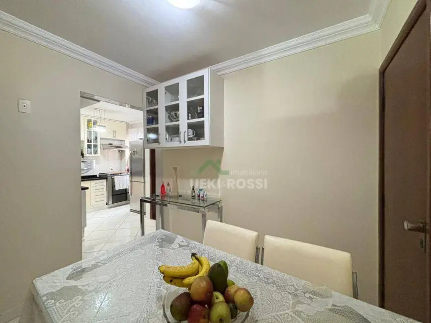 Foto 8 de Apartamento com 3 quartos à venda, 173m2 em Centro, Londrina - PR