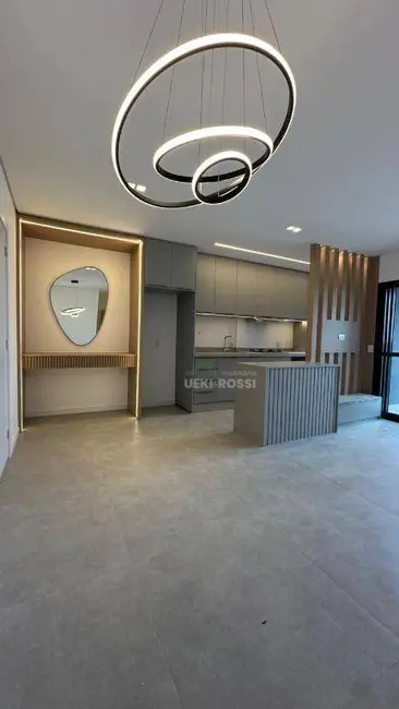 Foto 4 de Apartamento com 2 quartos à venda, 74m2 em Londrina - PR