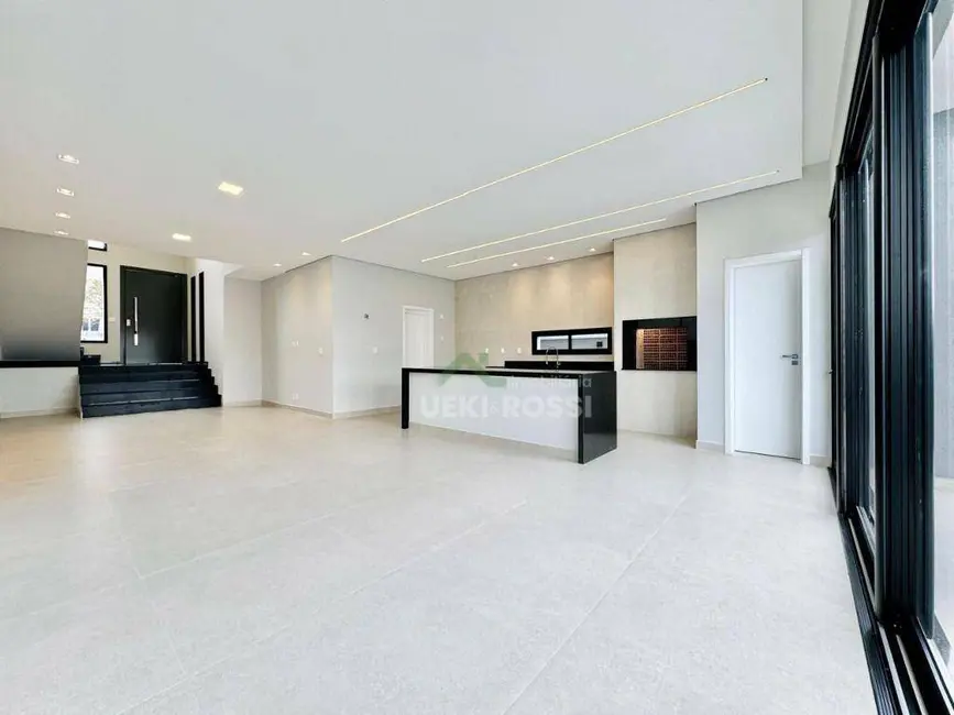 Casa com 3 quartos à venda, 263m2 em Londrina - PR - imagem 6 Foto 6 de Casa com 3 quartos à venda, 263m2 em Londrina - PR