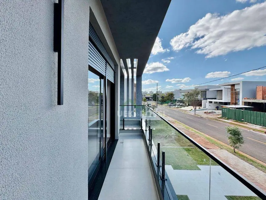 Foto 1 de Casa de Condomínio com 3 quartos à venda, 263m2 em Conjunto Habitacional Alexandre Urbanas, Londrina - PR