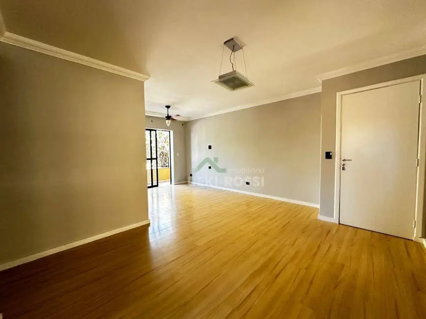 Apartamento com 3 quartos à venda, 128m2 em Centro, Londrina - PR - imagem 7 Foto 7 de Apartamento com 3 quartos à venda, 128m2 em Centro, Londrina - PR