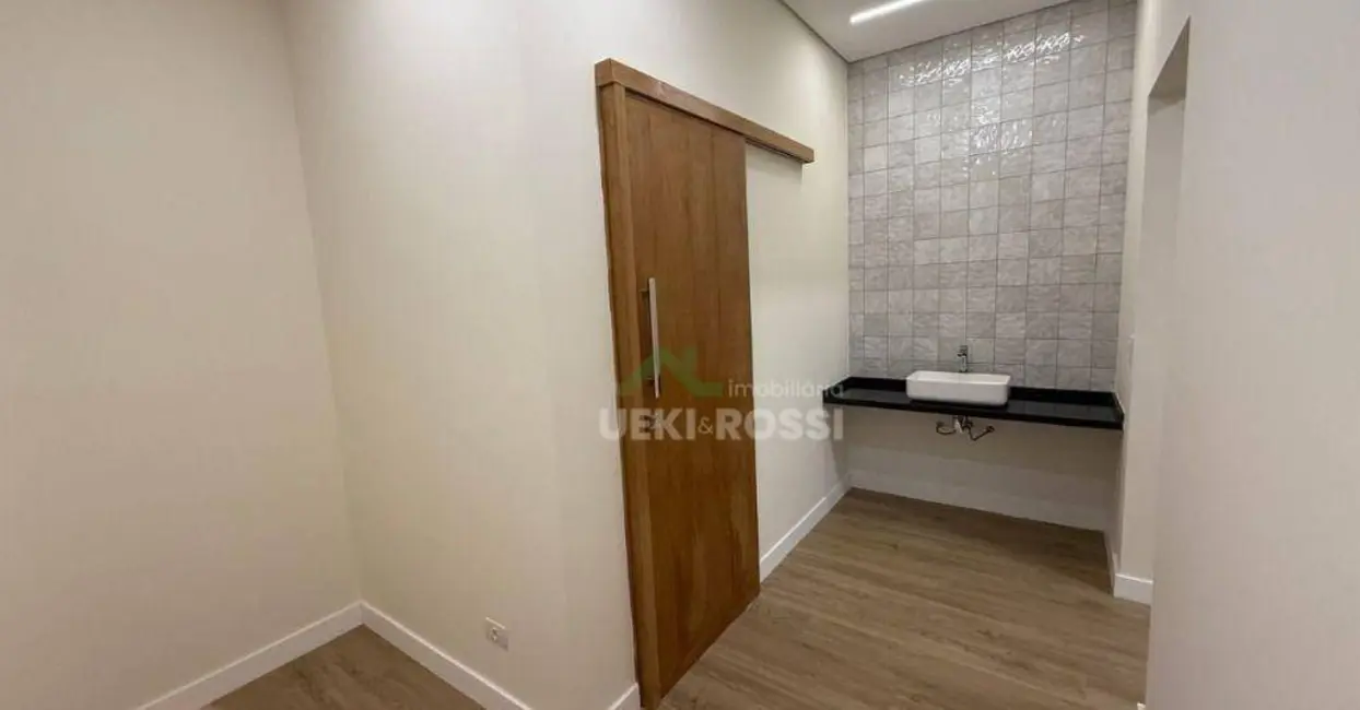 Foto 9 de Casa de Condomínio com 3 quartos à venda, 252m2 em Conjunto Habitacional Alexandre Urbanas, Londrina - PR