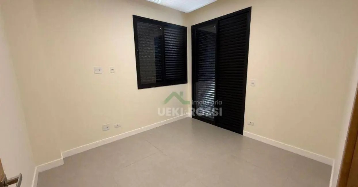 Foto 8 de Casa de Condomínio com 3 quartos à venda, 252m2 em Conjunto Habitacional Alexandre Urbanas, Londrina - PR