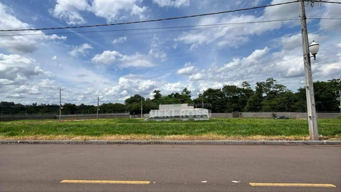Foto 3 de Terreno / Lote à venda, 360m2 em Cianorte - PR