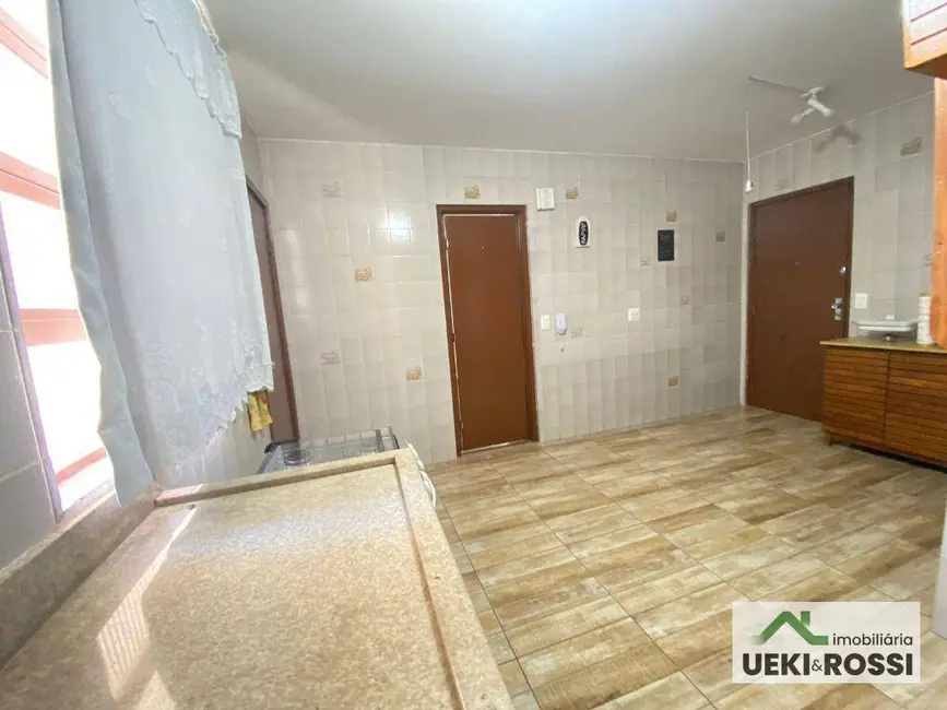 Foto 9 de Apartamento com 3 quartos à venda, 146m2 em Centro, Londrina - PR