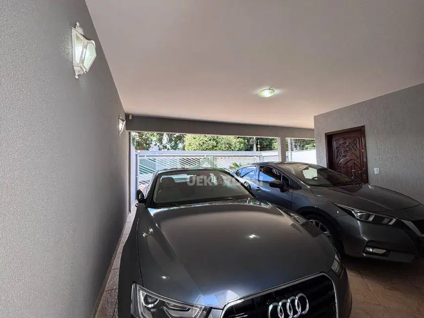 Foto 4 de Casa com 4 quartos à venda, 335m2 em Aeroporto, Londrina - PR