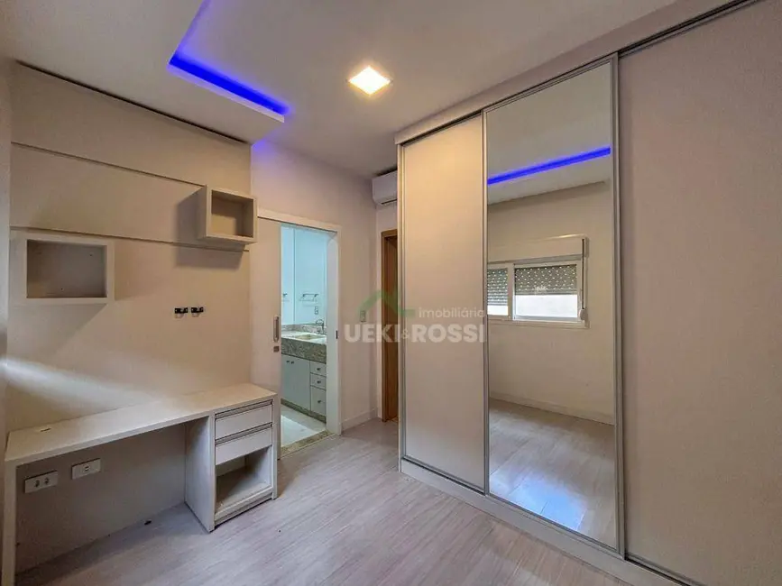 Foto 5 de Casa de Condomínio com 3 quartos à venda e para alugar, 250m2 em Esperança, Londrina - PR