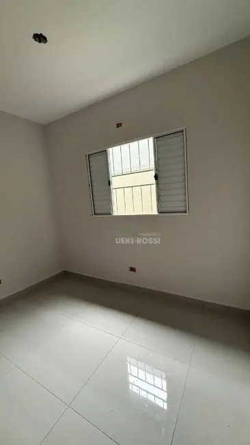 Casa com 2 quartos à venda, 125m2 em Jardim São Paulo II, Londrina - PR - imagem 3 Foto 3 de Casa com 2 quartos à venda, 125m2 em Jardim São Paulo II, Londrina - PR
