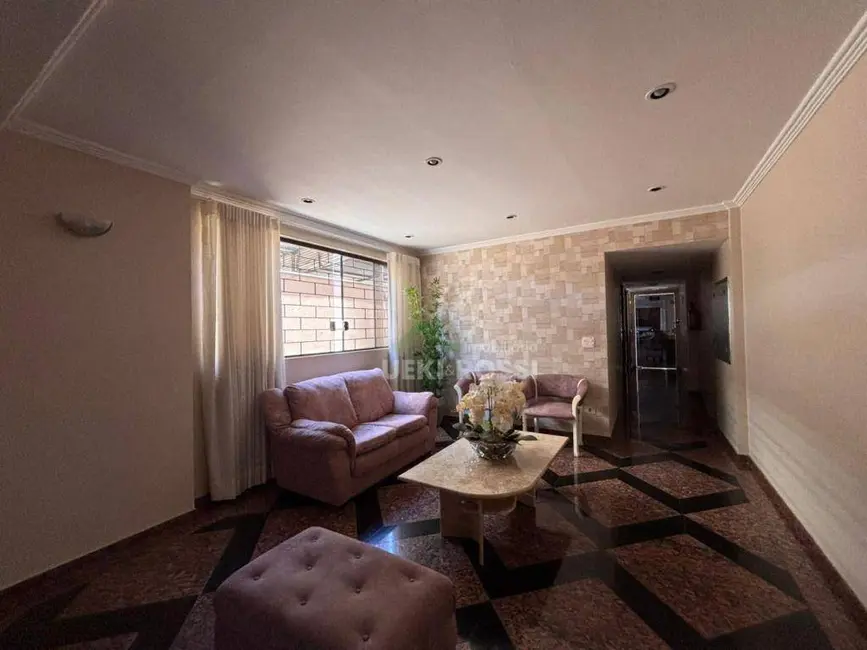 Foto 2 de Apartamento com 3 quartos para alugar, 150m2 em Centro, Londrina - PR