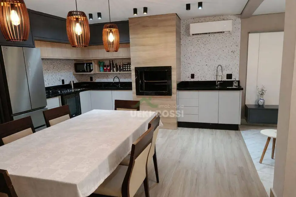 Foto 3 de Casa de Condomínio com 3 quartos à venda, 201m2 em Parque Jamaica, Londrina - PR