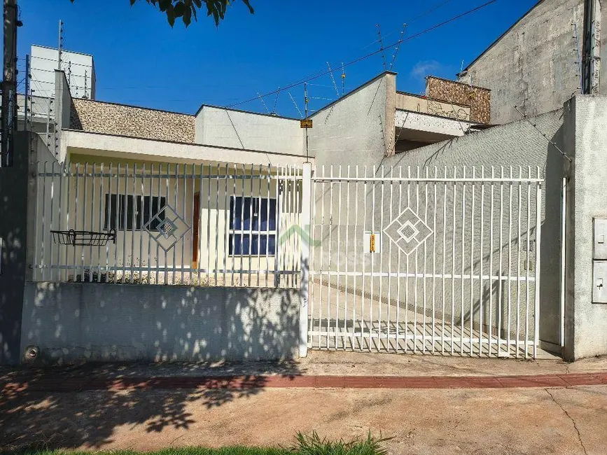 Foto 1 de Casa com 3 quartos à venda, 130m2 em Londrina - PR