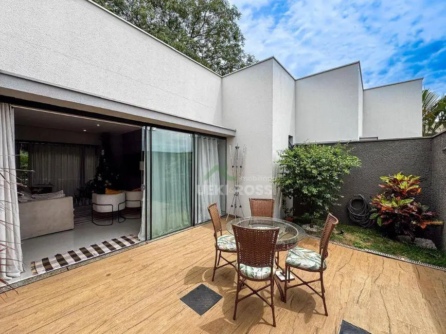 Casa de Condomínio com 3 quartos à venda e para alugar, 300m2 em Esperança, Londrina - PR - imagem 9 Foto 9 de Casa de Condomínio com 3 quartos à venda e para alugar, 300m2 em Esperança, Londrina - PR